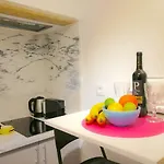 Gorgeous Bairro Alto Apartament